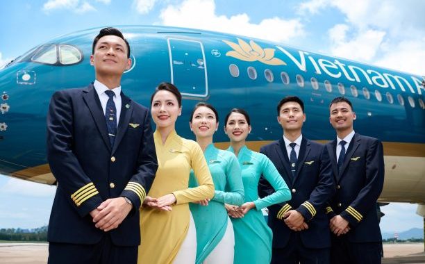Hồ sơ Doanh nghiệp Vietnam Airlines 2026 - Người Tiên Phong