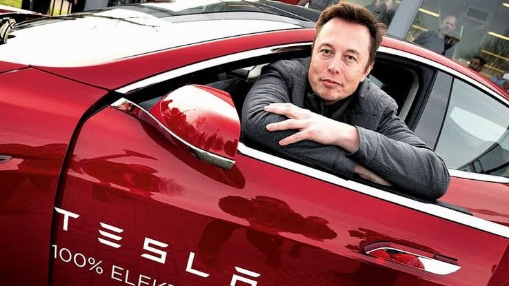 Elon Musk ra mắt xe điện Tesla - Người Tiên Phong