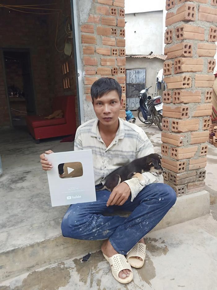 Lộc Fuho nhận nút bạc Youtube