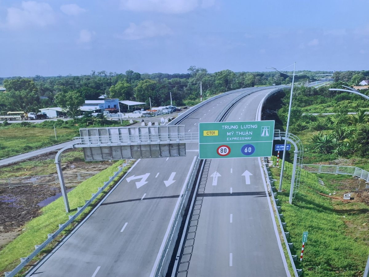 CSGT xử lý xe chạy chậm bám làn trái cao tốc năm 2026 11 Sắp mở rộng Cao tốc Trung Lương - Mỹ Thuận - Người Tiên Phong