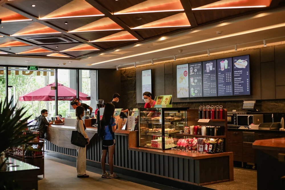 Hệ thống chuỗi Highlands coffee thuộc CÔNG TY CỔ PHẦN DỊCH VỤ CÀ PHÊ CAO NGUYÊN- Người Tiên Phong