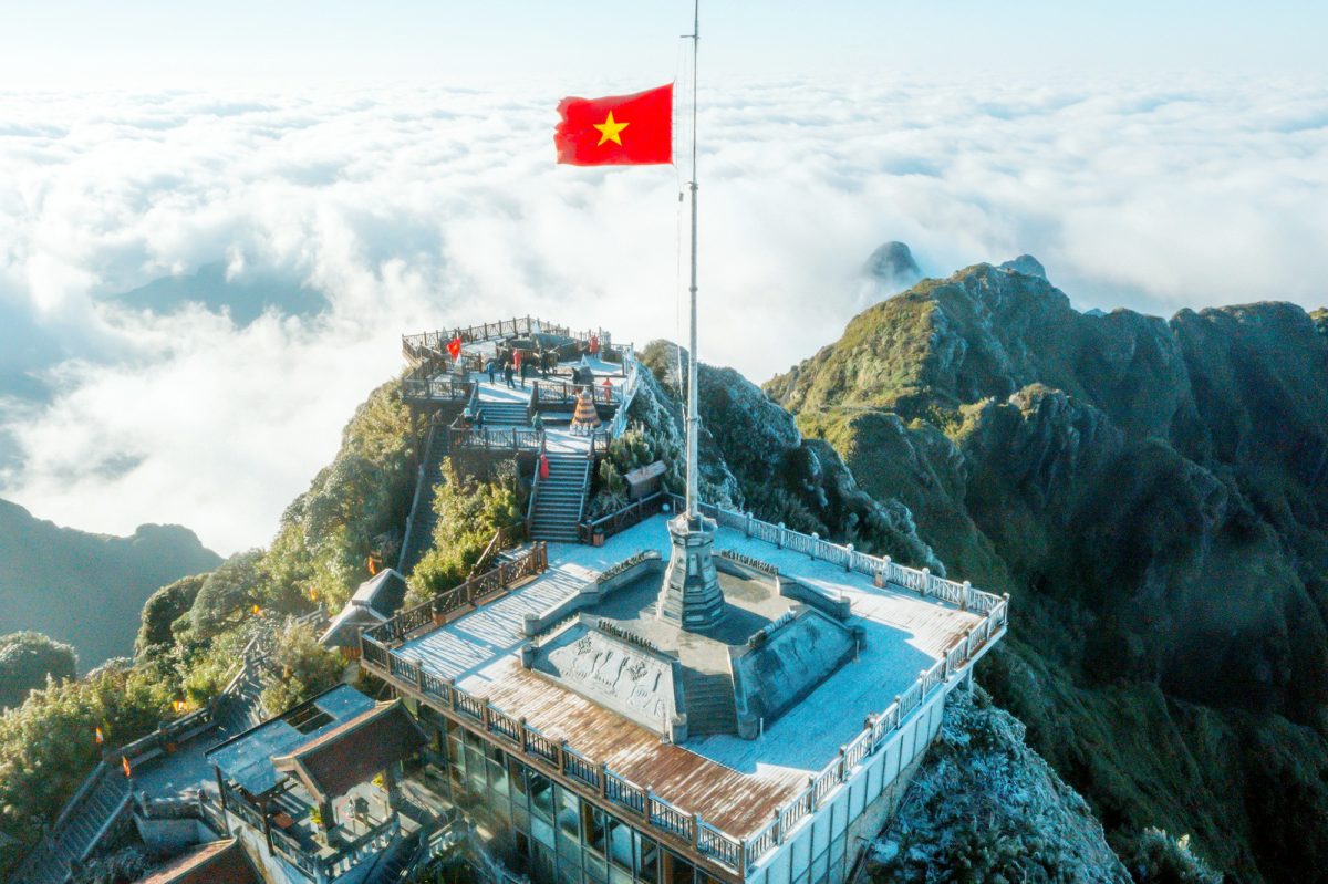 Lào Cai giải ngân hơn 14 tỷ đồng nguồn vốn ưu đãi hỗ trợ du lịch 13 Đỉnh Fansipan Lào Cai - Người Tiên Phong