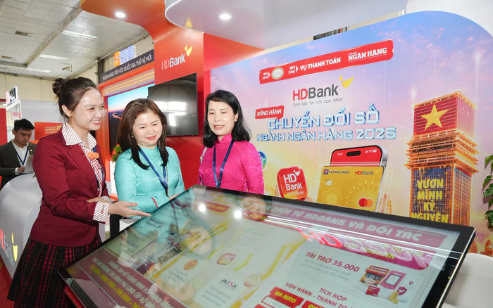 Lịch sử hình thành Ngân Hàng HDBank và Hành Trình Trải qua hơn 3 thập kỷ đổi mới 12 Ngân hàng thương mại bán lẻ hàng đầu Việt Nam HDBank - Người Tiên Phong