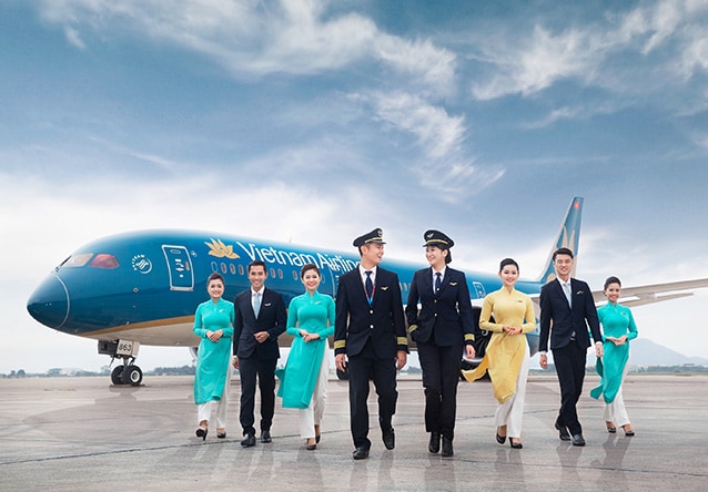 Lịch Sử Hình Thành Vietnam Airlines 1956 Và Quá Trình Phát Triển: Biểu Tượng Cánh Cánh Bông Sen Vàng Hàng Không Quốc Gia 12 Vietnam Airlines chú trọng phát triển nguồn nhân lực chất lượng cao- Người Tiên Phong